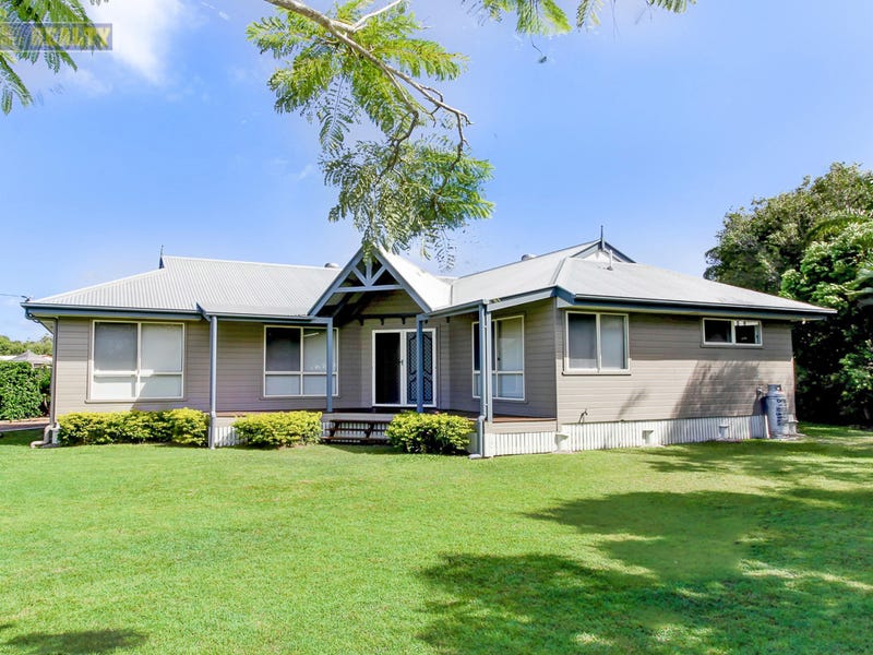 10 Walkers Road, Urangan, QLD 4655