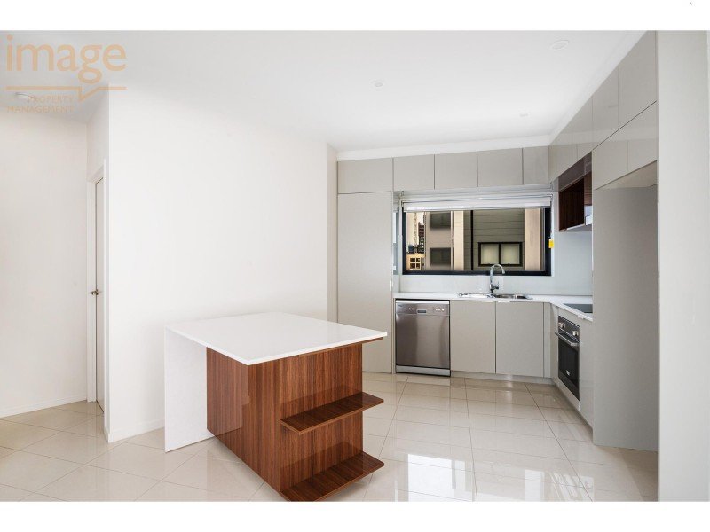 220/24 Wyatt Street, Newstead, QLD 4006