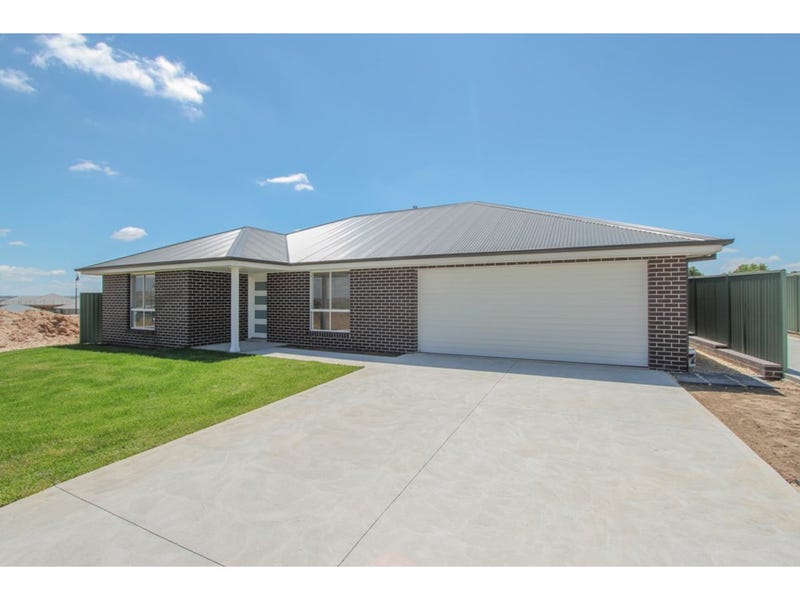 4 Poate Street, Bathurst, NSW 2795 Property Details