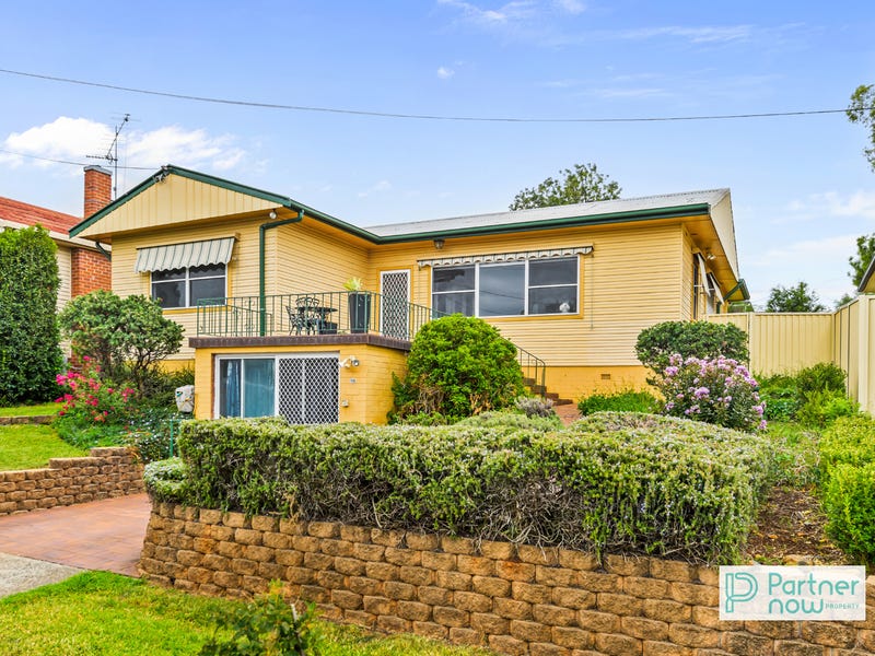 16 Lancaster Avenue, Tamworth, NSW 2340 Property Details