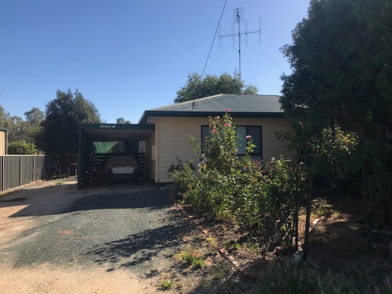 25 Barratta Street, Moulamein, NSW 2733 Property Details