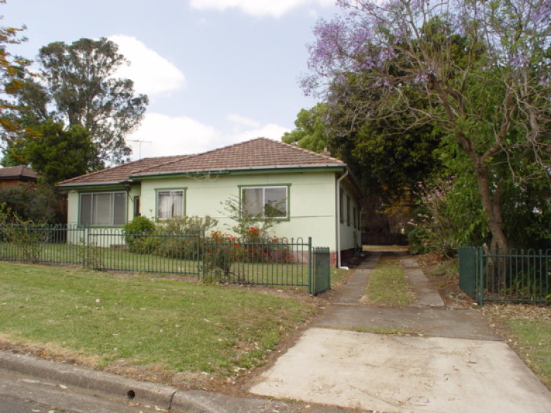 8 Albert Street, Guildford, NSW 2161 Property Details