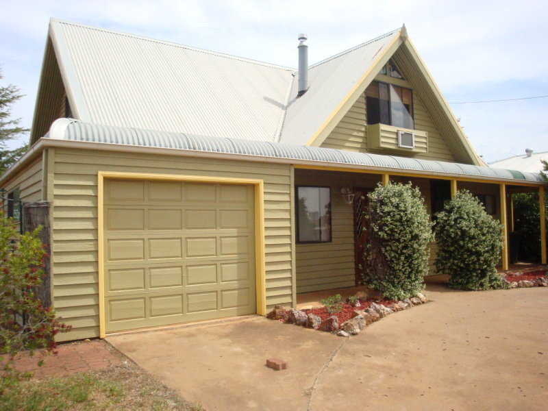 24 Cobbora Street, Dunedoo, NSW 2844 Property Details