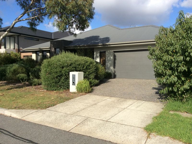 25 Henning Avenue, Lynbrook, Vic 3975