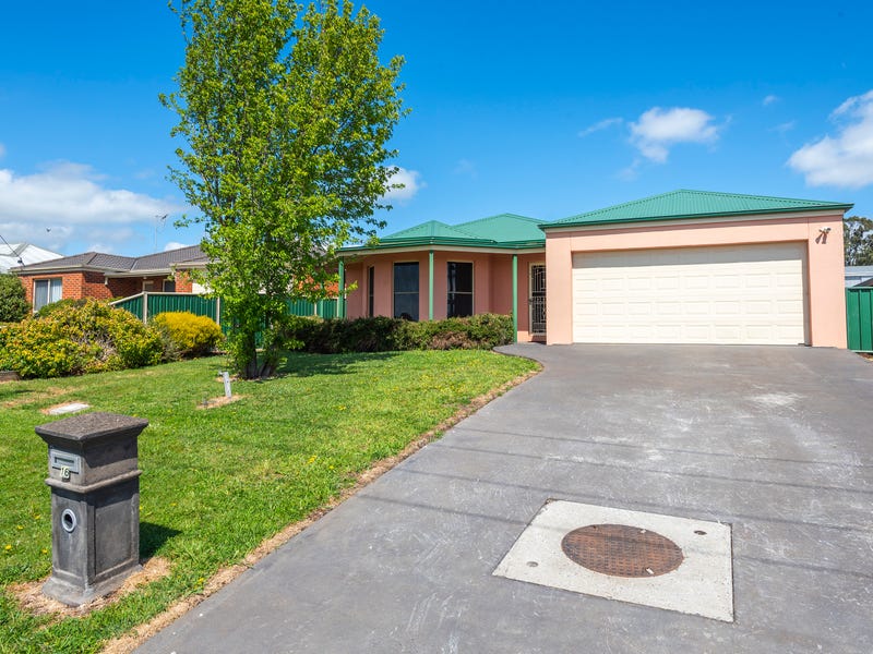 16 Palmer Place, VIC 3444