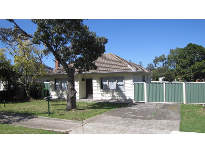 13 Hobbs Cres, Reservoir, VIC 3073