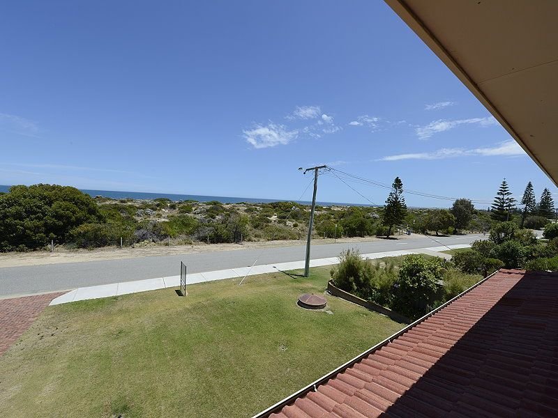 4 Foreshore Drive, Singleton, WA 6175 Property Details