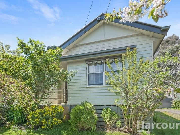 2 St Lake Road, Creswick, VIC 3363