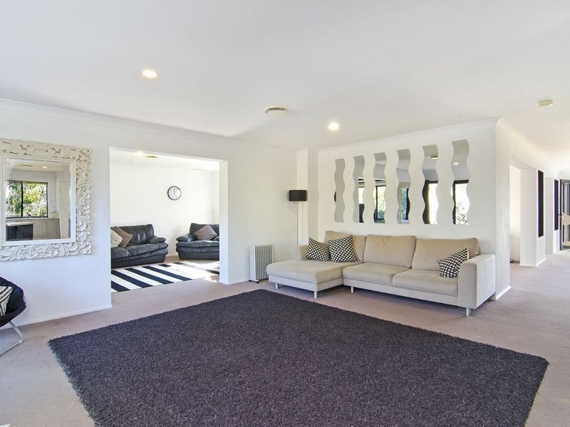 2327 Glade Drive, Gaven, Qld 4211 Property Details