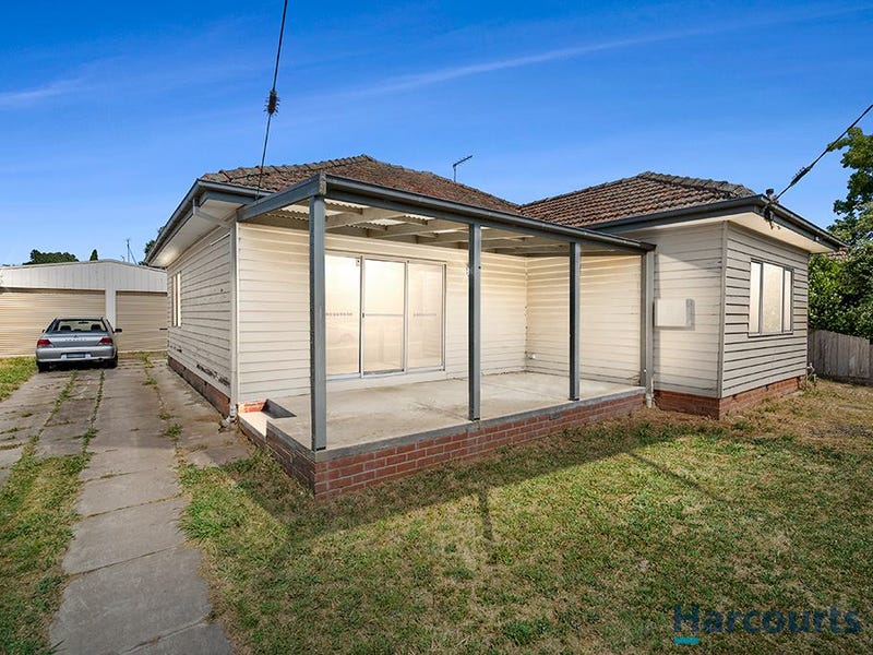 6 Hawthorn Grove, Wendouree, Vic 3355