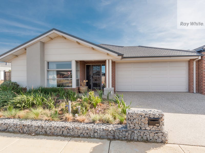 1 Selkirk Way, Mickleham, Vic 3064 Property Details