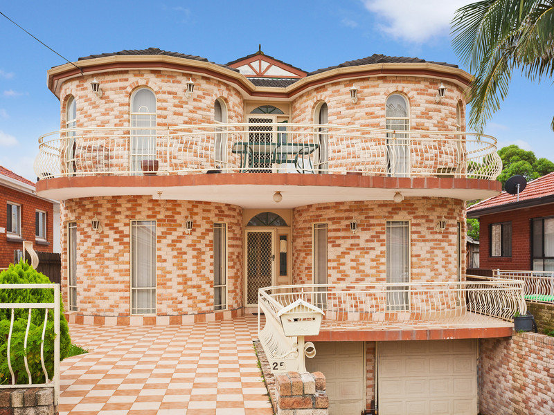 25 Tennyson Road, Greenacre, NSW 2190 Property Details