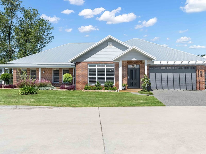 8 Lambert Close, Bolwarra, NSW 2320 Property Details