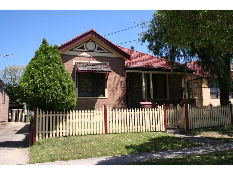 31 O'Meara Street, Carlton, NSW 2218 Property Details