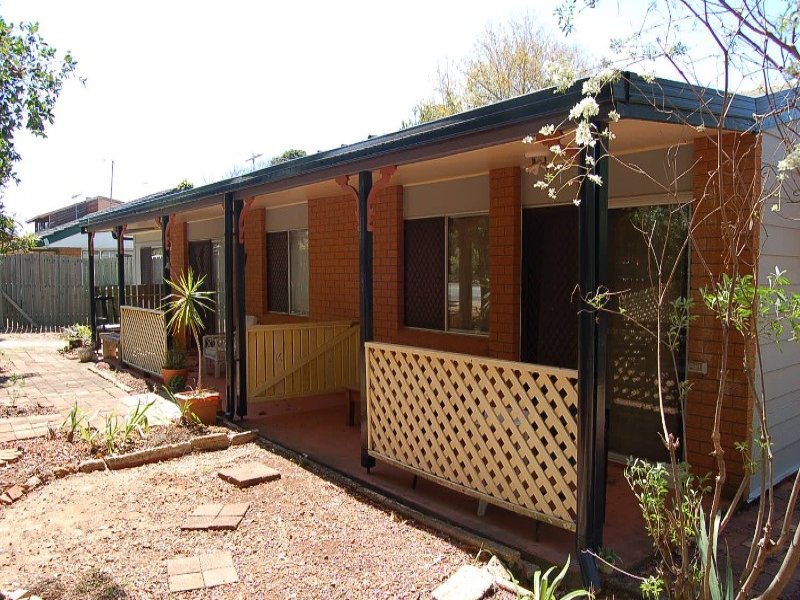 33 Station Street, Wellington Point, Qld 4160