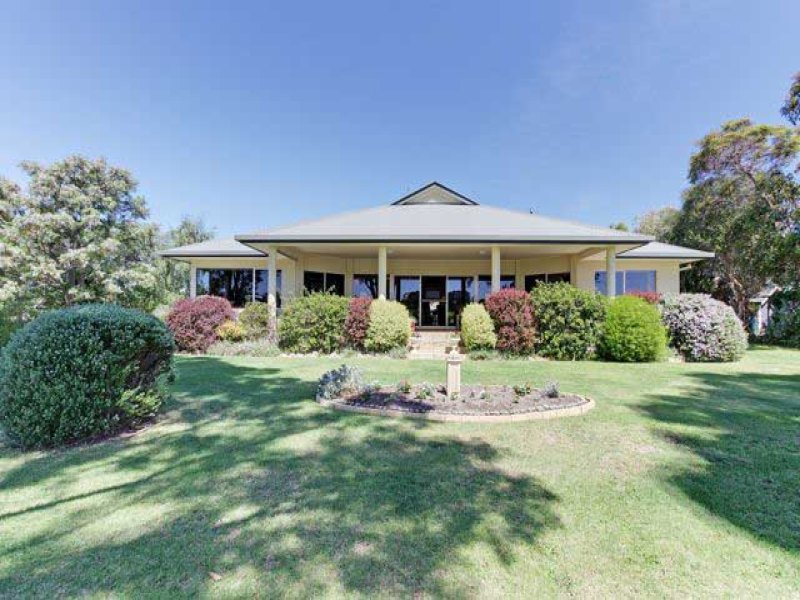 7 Lake Cove Court, Newlands Arm, VIC 3875