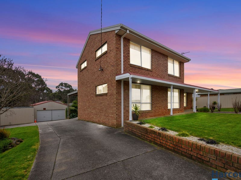 36 Lawrence Drive, Devonport, Tas 7310