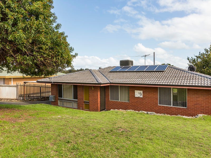 11 Malcolm Street, Spearwood, WA 6163