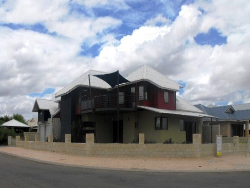 2 Mindirra Crescent, Carnarvon, WA 6701 Property Details