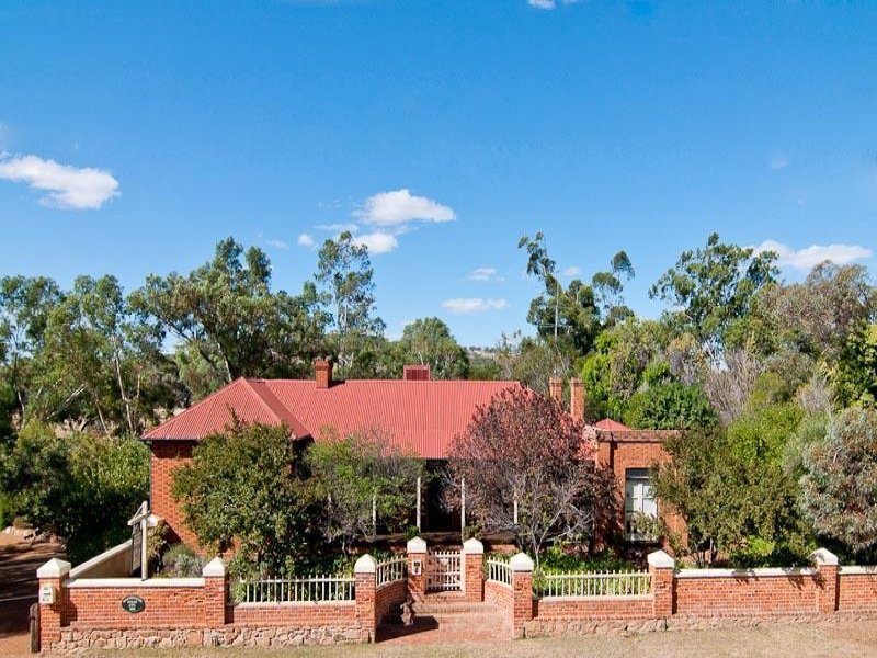 22 Avon Terrace, York, WA 6302