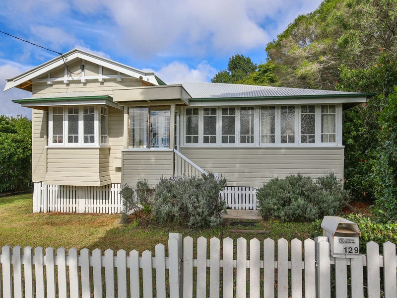 129 Stuart Street, North Toowoomba, QLD 4350