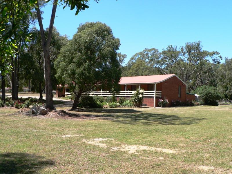 70 Red Gap Road, Lancefield, VIC 3435