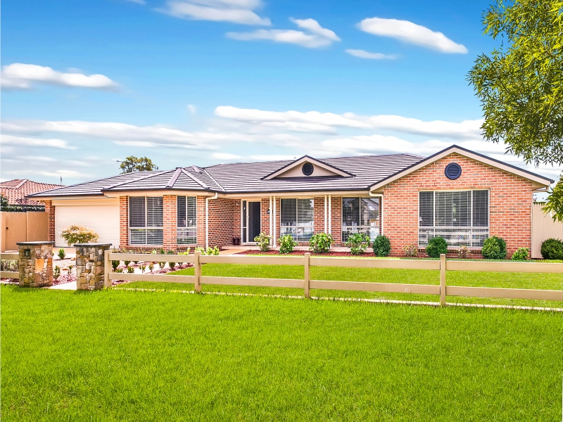 1 Kingsbury Circuit, Bowral, NSW 2576 Property Details