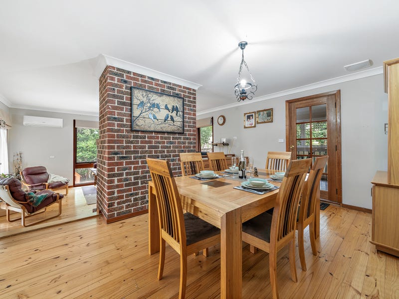 32 Morant Circuit, Kambah, ACT 2902 House for Sale