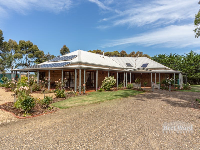 155 Lake Victoria Road, Eagle Point, VIC 3878
