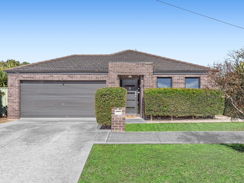 16 Howard Street, Sebastopol, Vic 3356 House for Sale