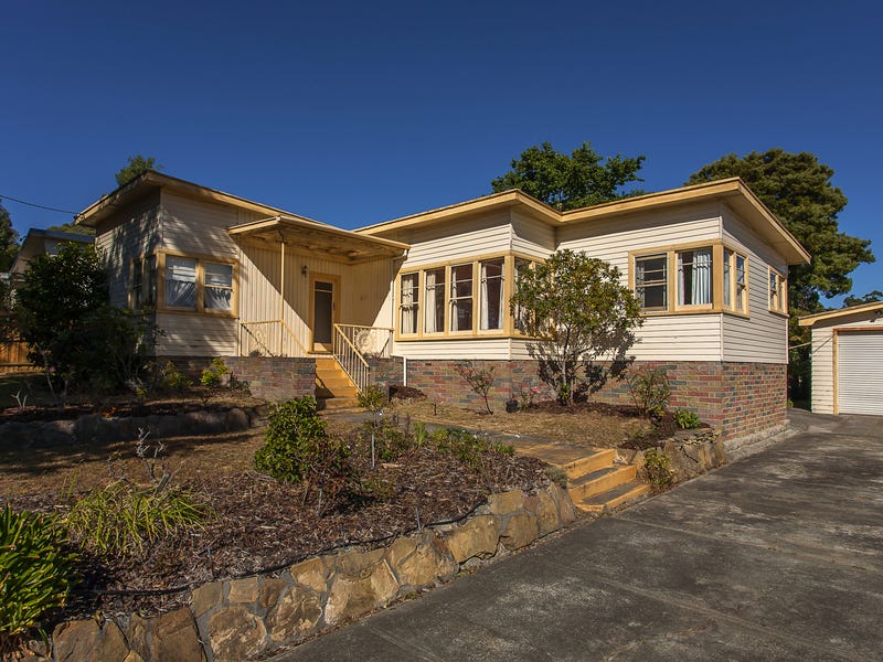 271 Roslyn Avenue, Blackmans Bay, TAS 7052
