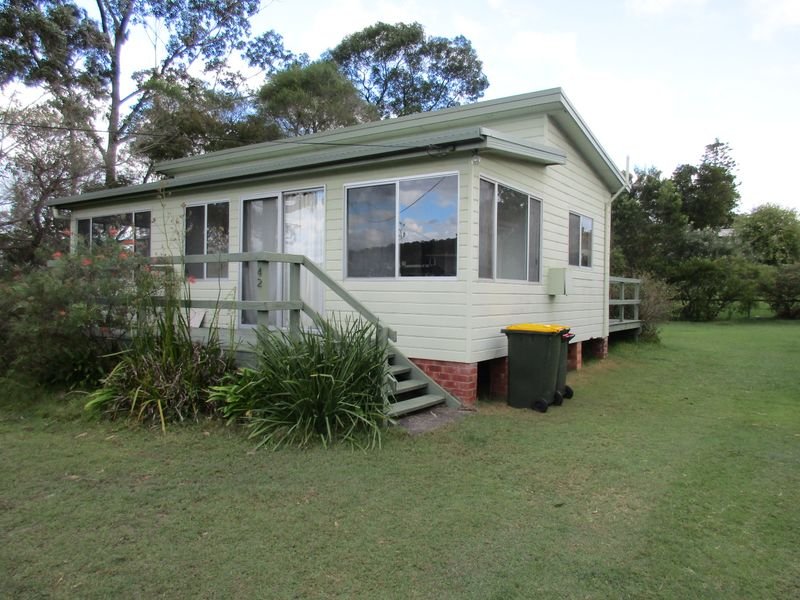 42 Edwin Avenue, Lake Conjola, NSW 2539