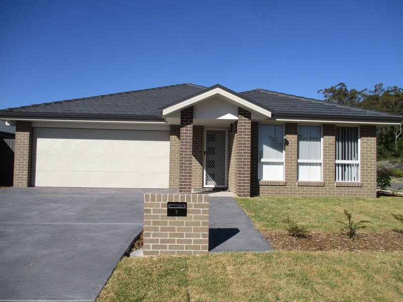 7 Dune Drive, Fern Bay, NSW 2295