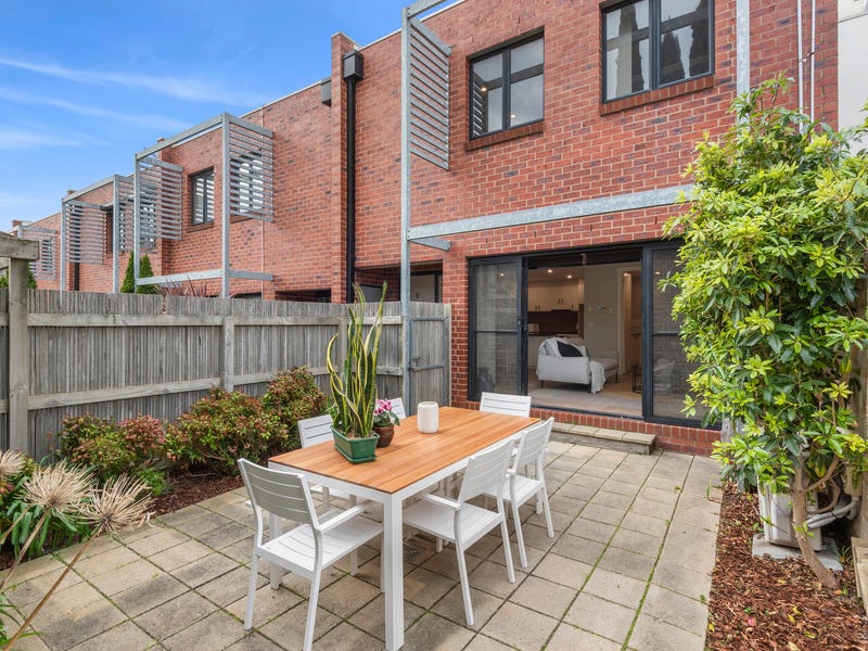 8/242 Ryrie Street, Geelong, Vic 3220 Townhouse for Sale realestate