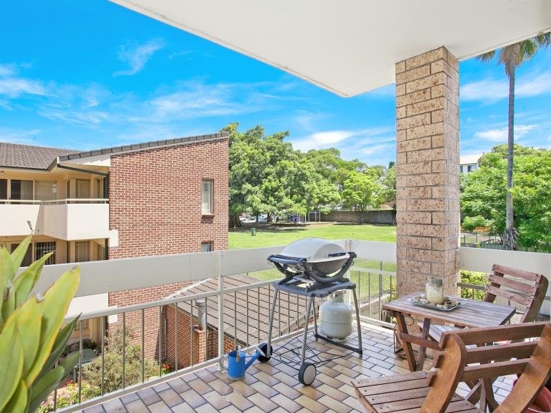 14/62 Kembla St, Wollongong, NSW 2500 Property Details