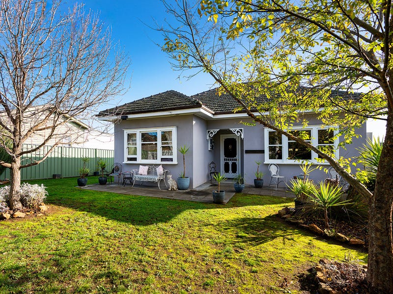 11 Adams St, Castlemaine, Vic 3450 House for Sale