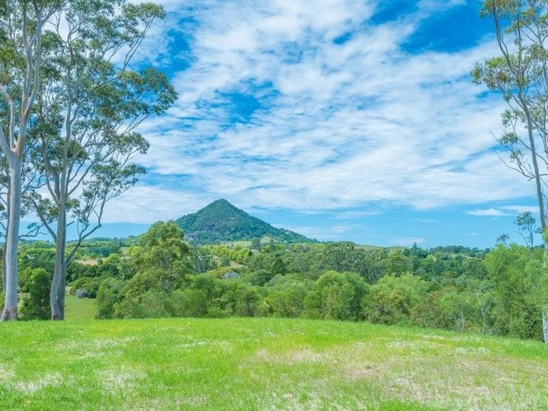 135 Cooroy Mountain Road, Lake Macdonald, Qld 4563