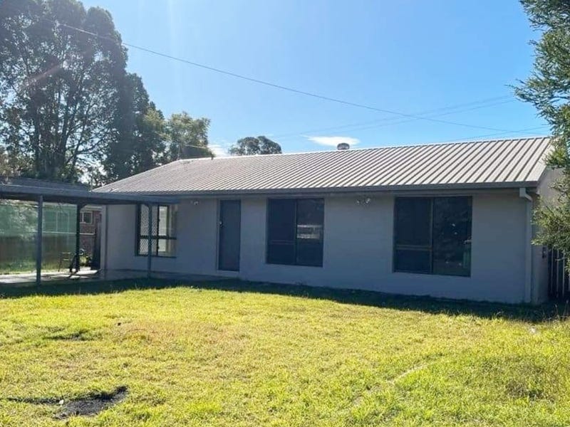 18 Helen Street, North Booval, QLD 4304