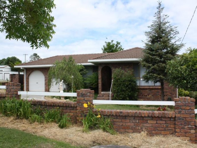 119 Pelham Street, Tenterfield, NSW 2372