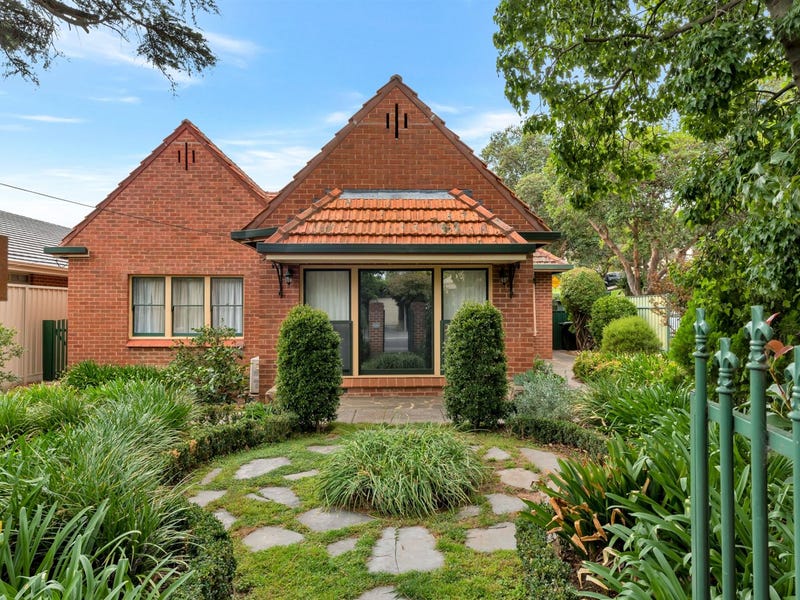 11 Lochwinnoch Road, Torrens Park, SA 5062