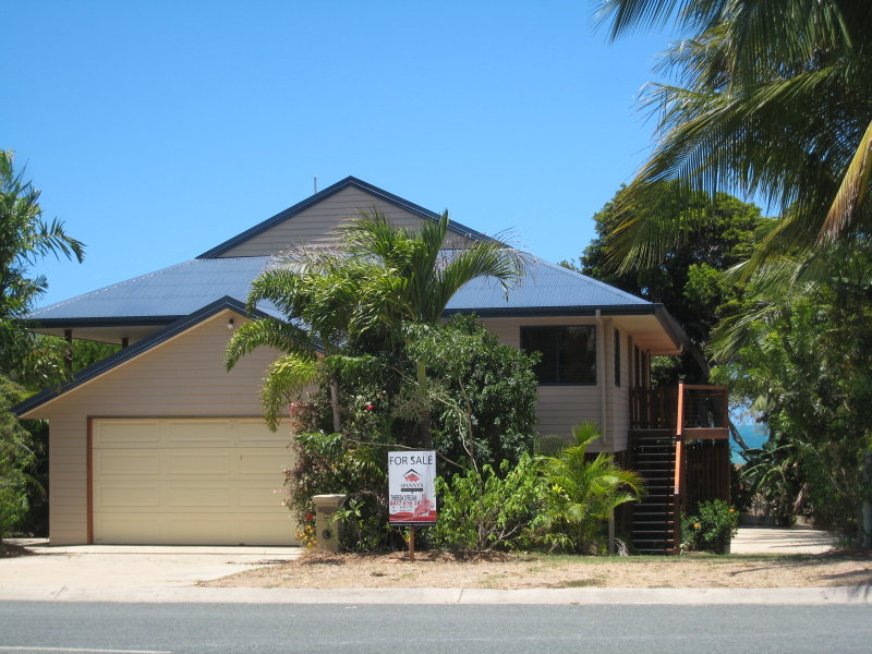 92 Gloucester Avenue, Hideaway Bay, QLD 4800