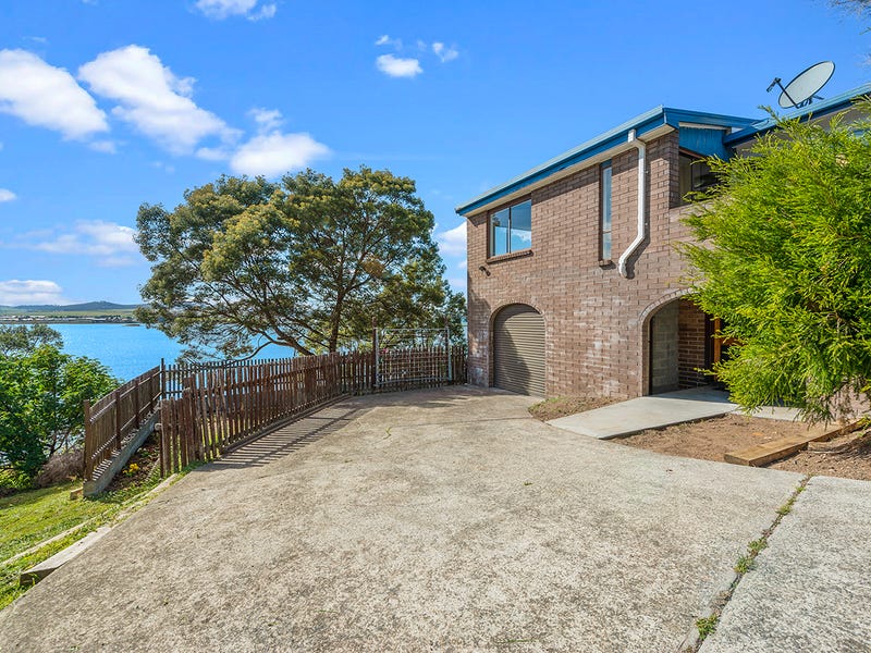 9 Esplanade, Midway Point, TAS 7171