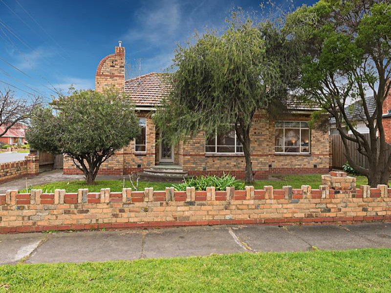 8 Emma Avenue, Reservoir, VIC 3073