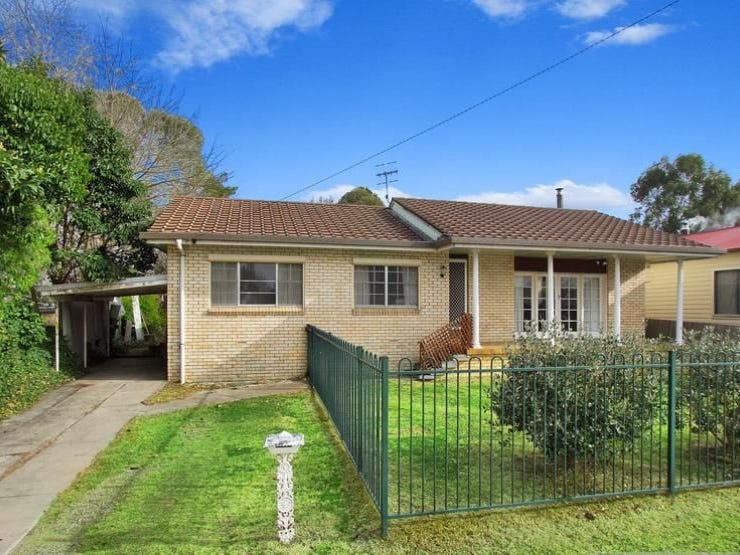 82 Taylor Street, Armidale, NSW 2350