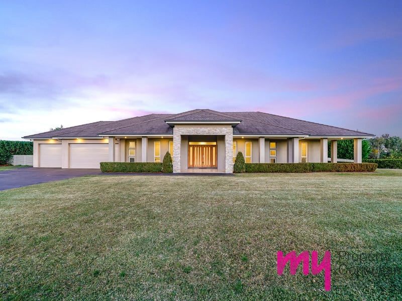 4 Domenics Place, Grasmere, NSW 2570 Property Details