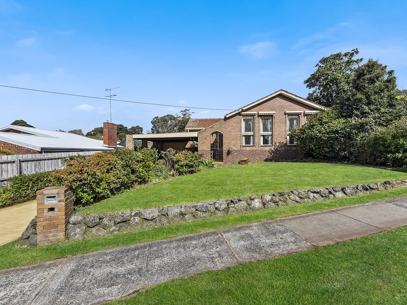 27 Harkaway Road, Berwick, Vic 3806 Property Details