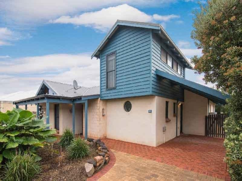 4 Chuditch Place, Gnarabup, WA 6285 Property Details