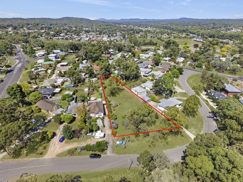 14 Race Street, Flora Hill, Vic 3550