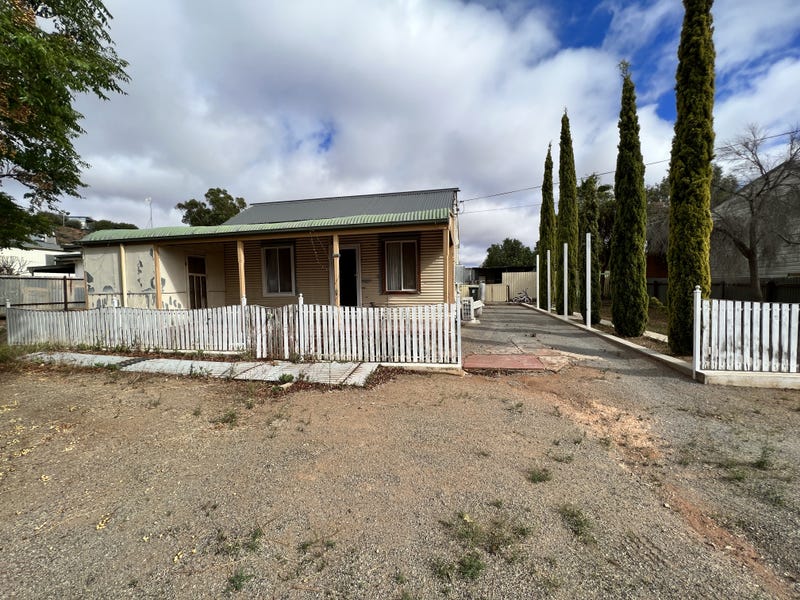 34 Cummins Street, Broken Hill, NSW 2880