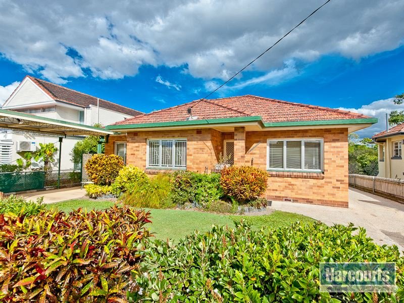 302 Banks Street, Ashgrove, Qld 4060 Property Details